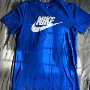 Nike sportswear t-shirt